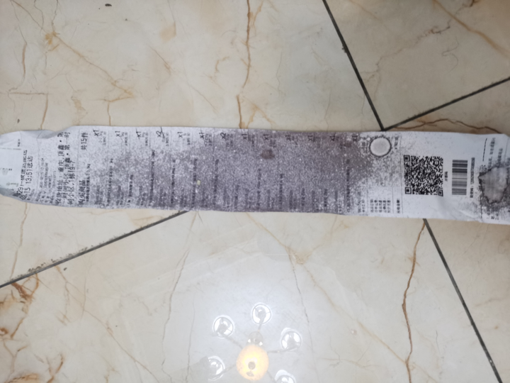 黄色麻豆视频网站碰到酒精为什么会变黑？
